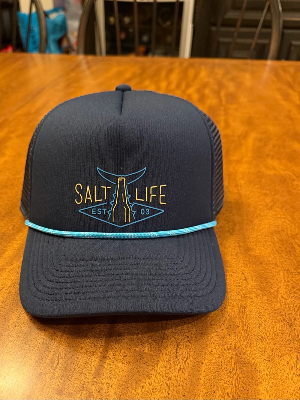 SALT LIFE men’s Neon Light Tail Pro Poly Foam Trucker Hat